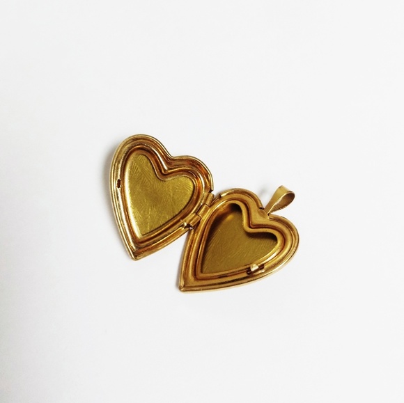 14k Gold Filled Heart Shaped I Love You Locket - Picture 2 of 3